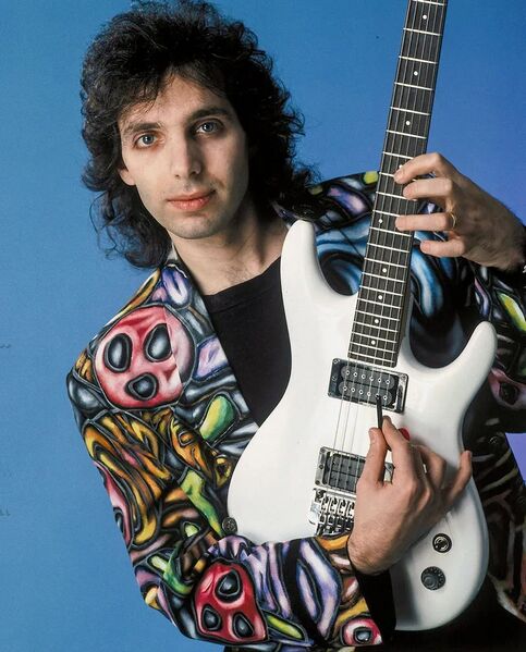 File:Joe Satriani.jpg