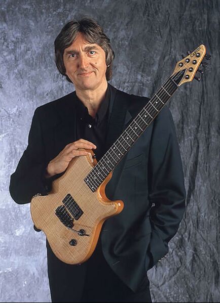 File:Allan Holdsworth.jpg
