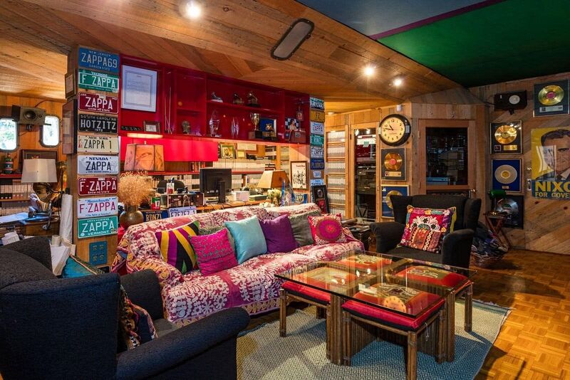 File:Frank Zappa living room.jpg